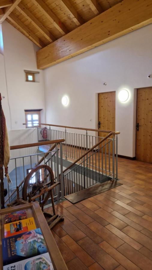 Weisses Kreuz - Crusch Alva Bed & Breakfast Samedan Exterior photo