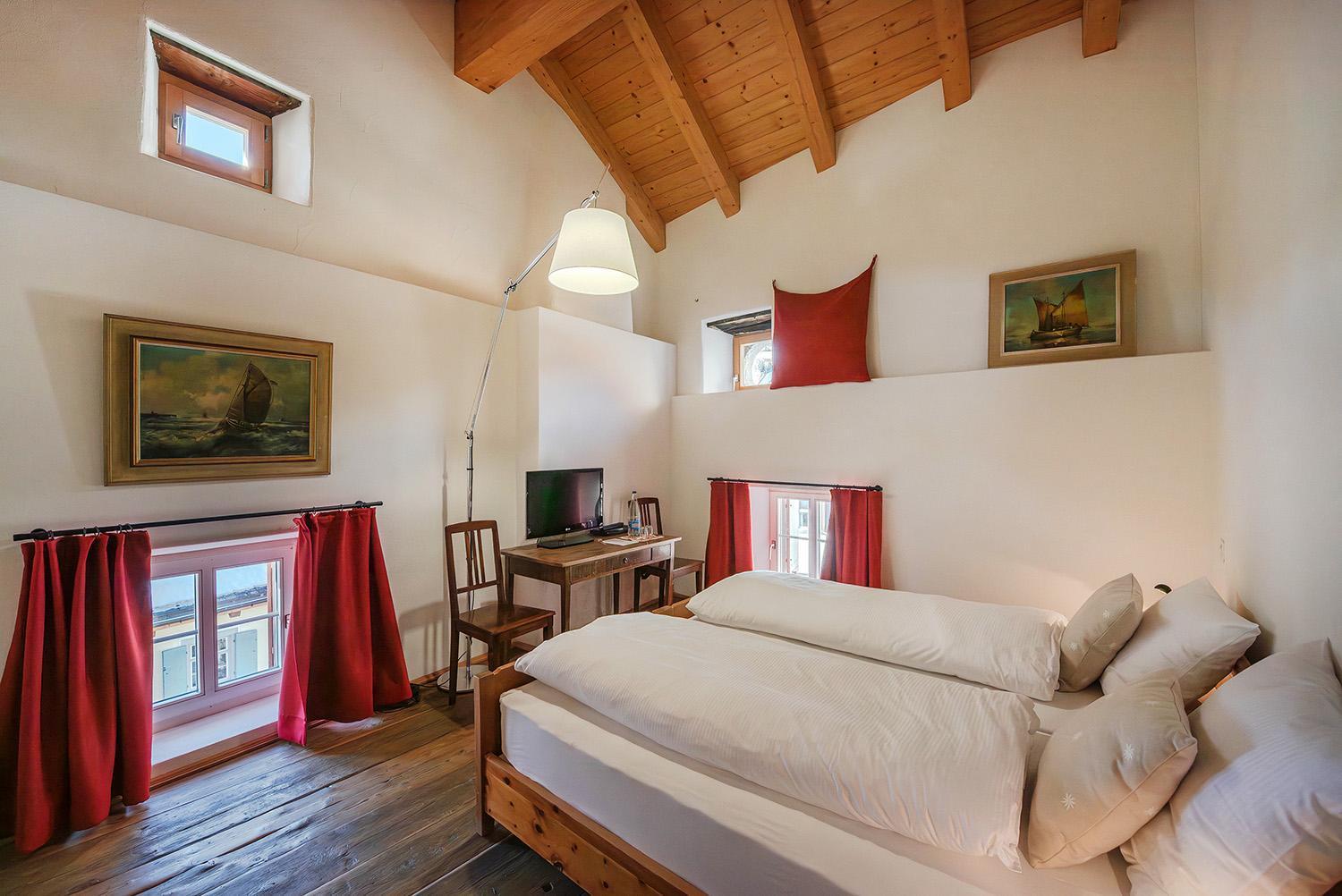 Weisses Kreuz - Crusch Alva Bed & Breakfast Samedan Exterior photo