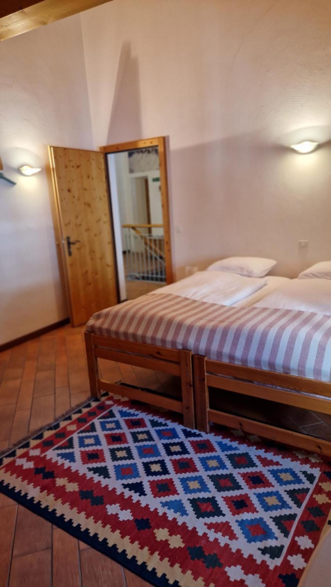Weisses Kreuz - Crusch Alva Bed & Breakfast Samedan Exterior photo